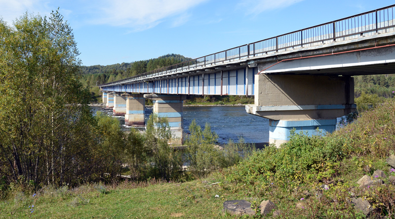 Мост через реку Бия