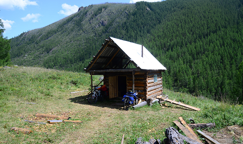 Алтайская стоянка в долине Маашей