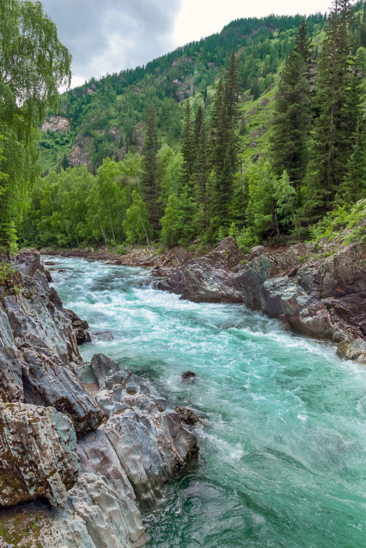 Кумир перед Девичьими плёсами