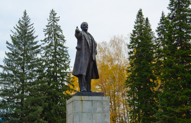 Памятник В.И. Ленину в Горно-Алтайске
