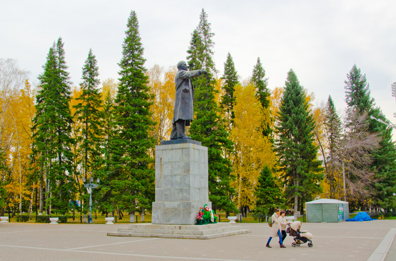 Памятник В.И. Ленину в Горно-Алтайске