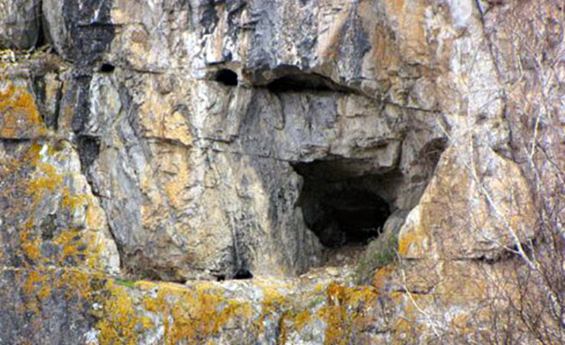 Таркольская пещера