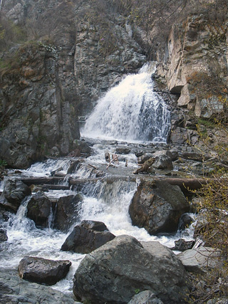 Камышлинкий водопад