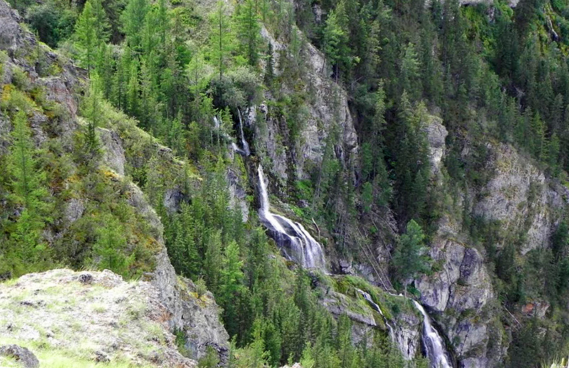 Водопад Элу